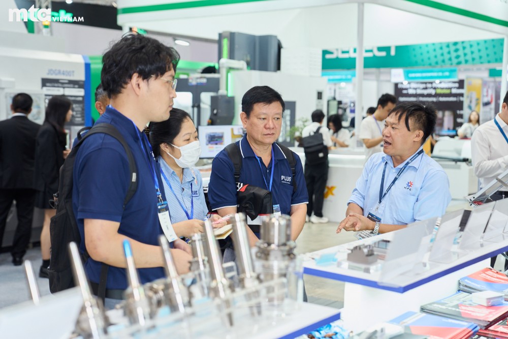 Chuoi cung ung ban dan Viet Nam dang tap trung vao dong goi va thiet ke vi mach The Leading Precision Engineering Exhibition in Vietnam