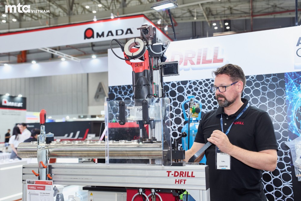 Industrial Robotics and Modern Collaborative Robotic Systems