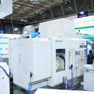 Non-contact Measurement Technology & Applications in Manufacturing